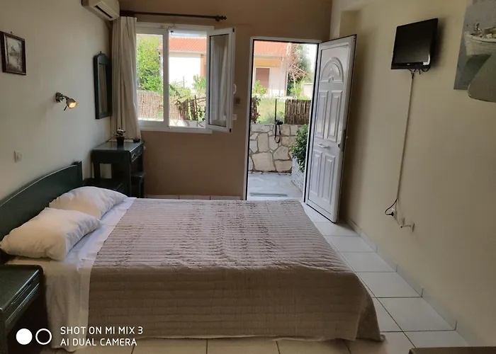 Theodora Studios & Apartments