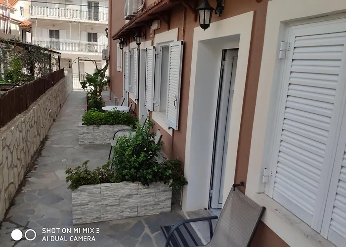 Theodora Studios & Apartments