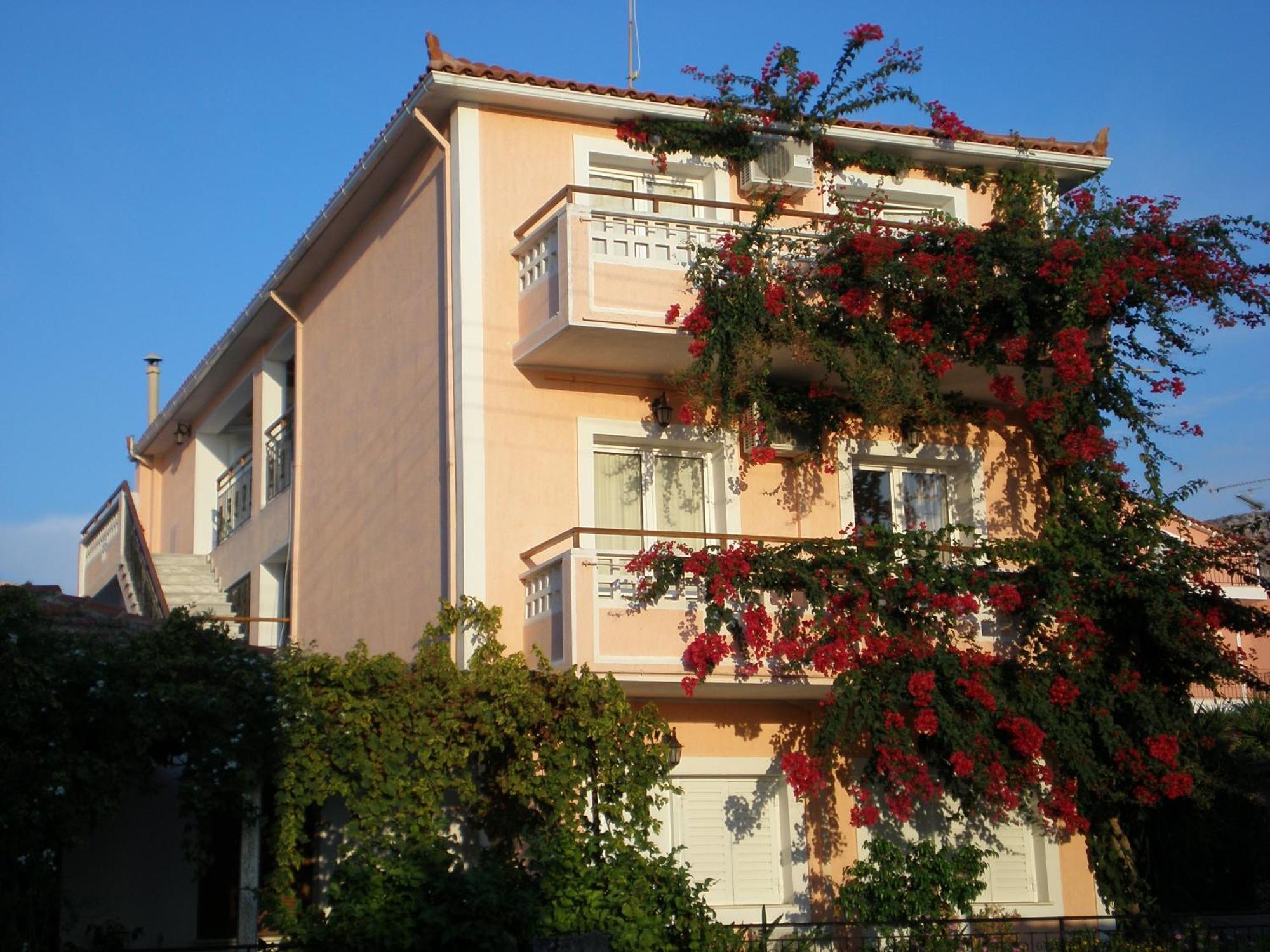 Theodora & Apartment *