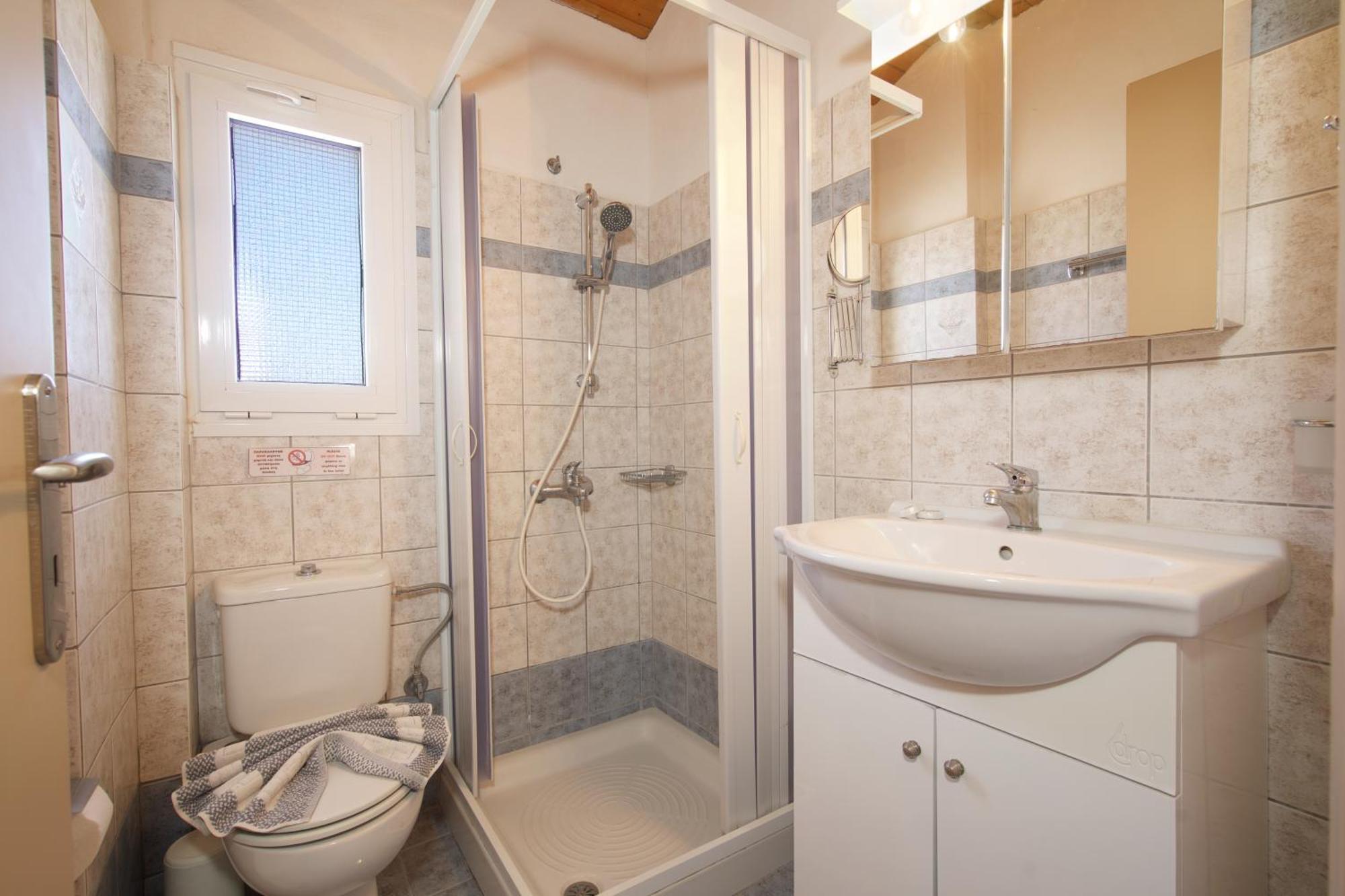 Apartment Theodora &