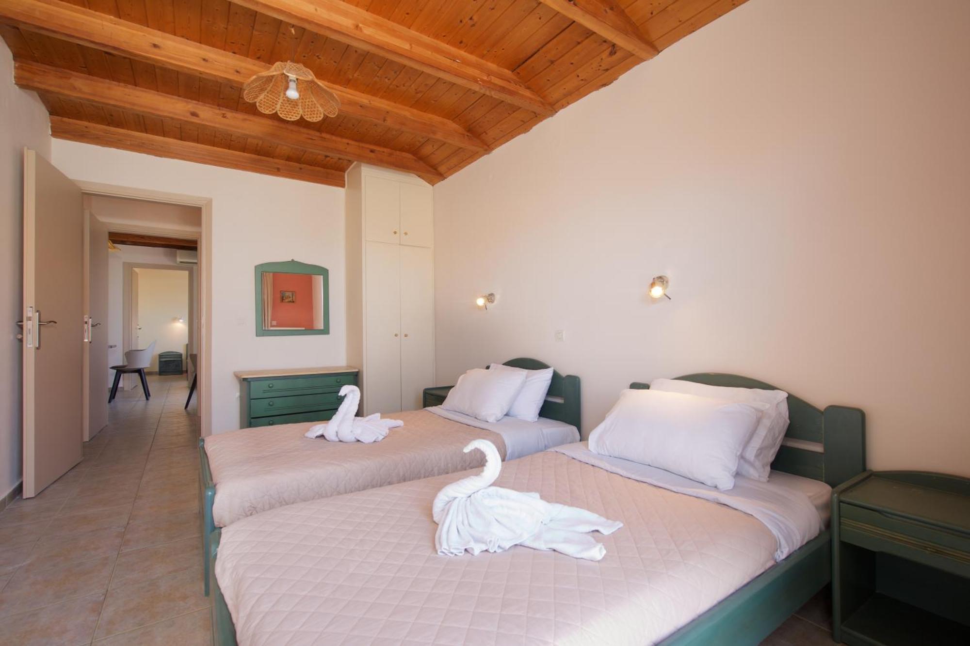 Apartment Theodora &