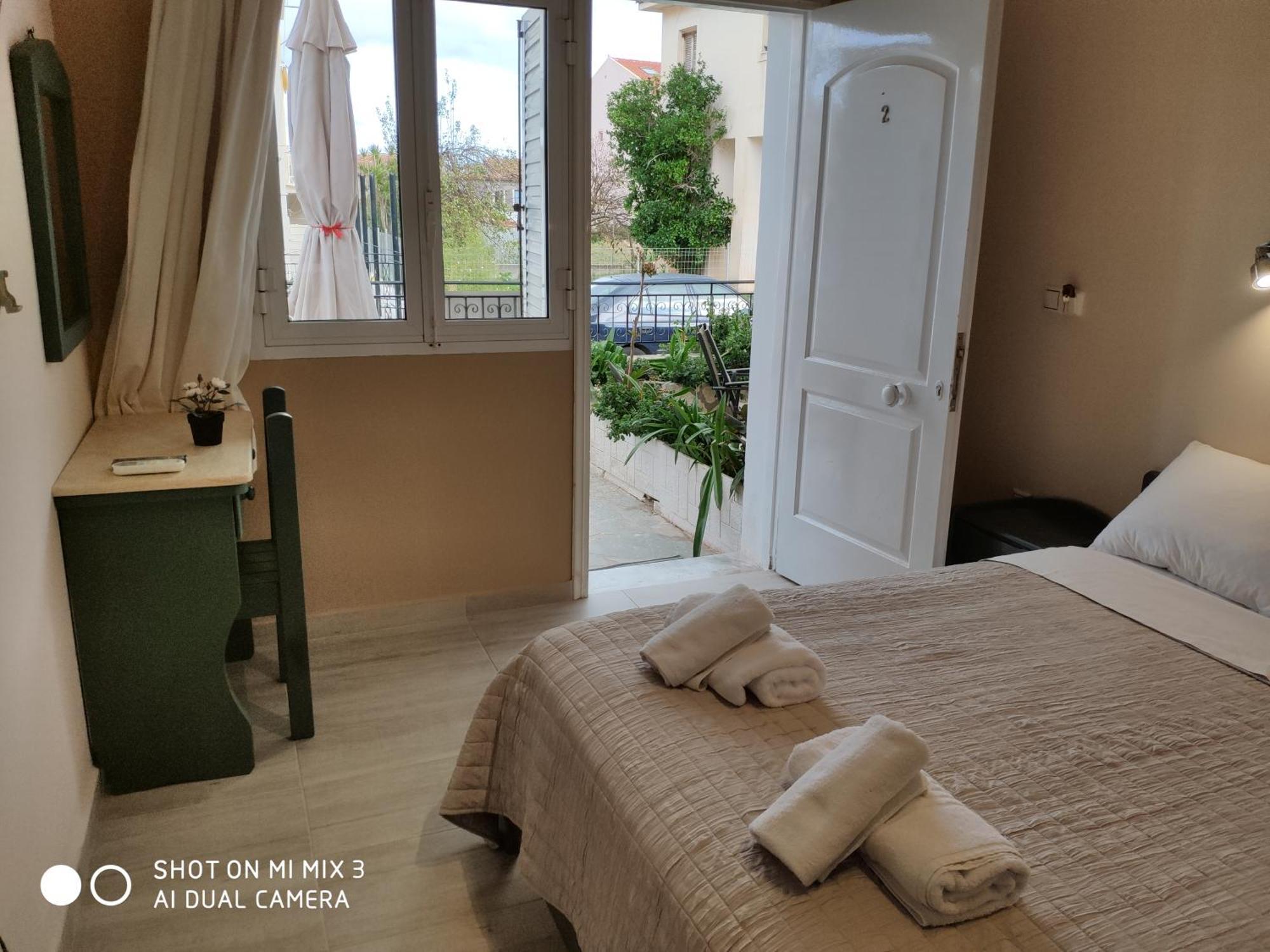 Apartment Theodora &