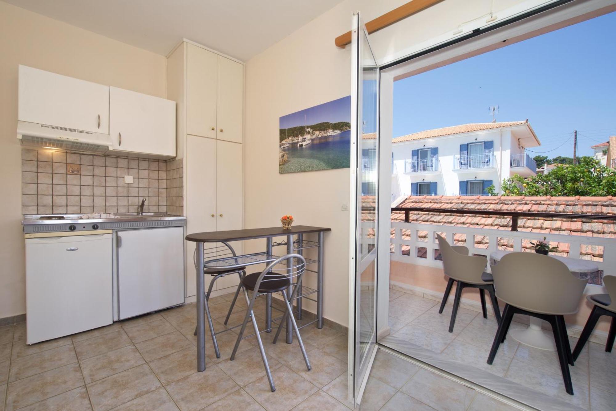 Apartment Theodora &